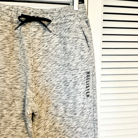 Hollister sweatpants - Picture 4 of 5